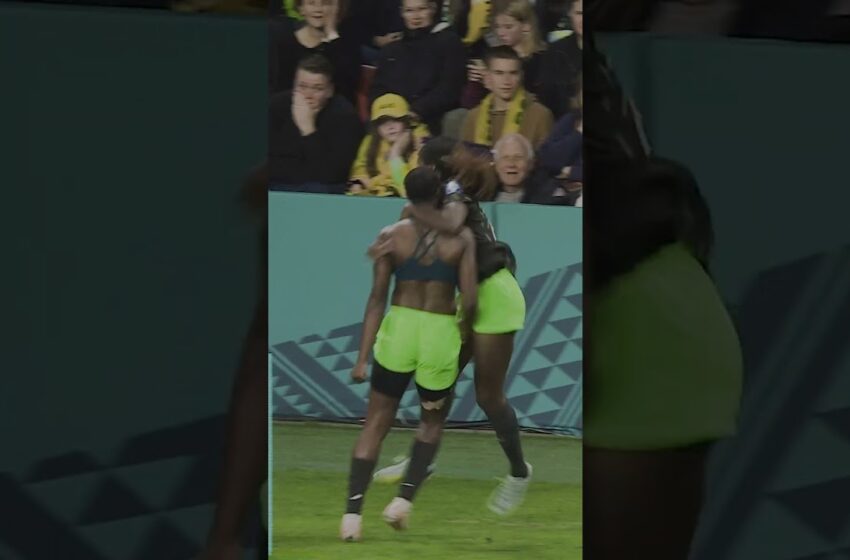  Oshoala = Nigeria's Super Falcon! 🇳🇬🦅 #FIFAWWC